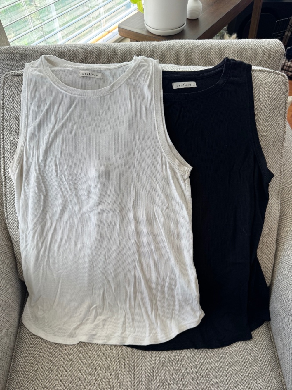 Neuflora Whistler Tanks in Black and White size Medium - Bethke